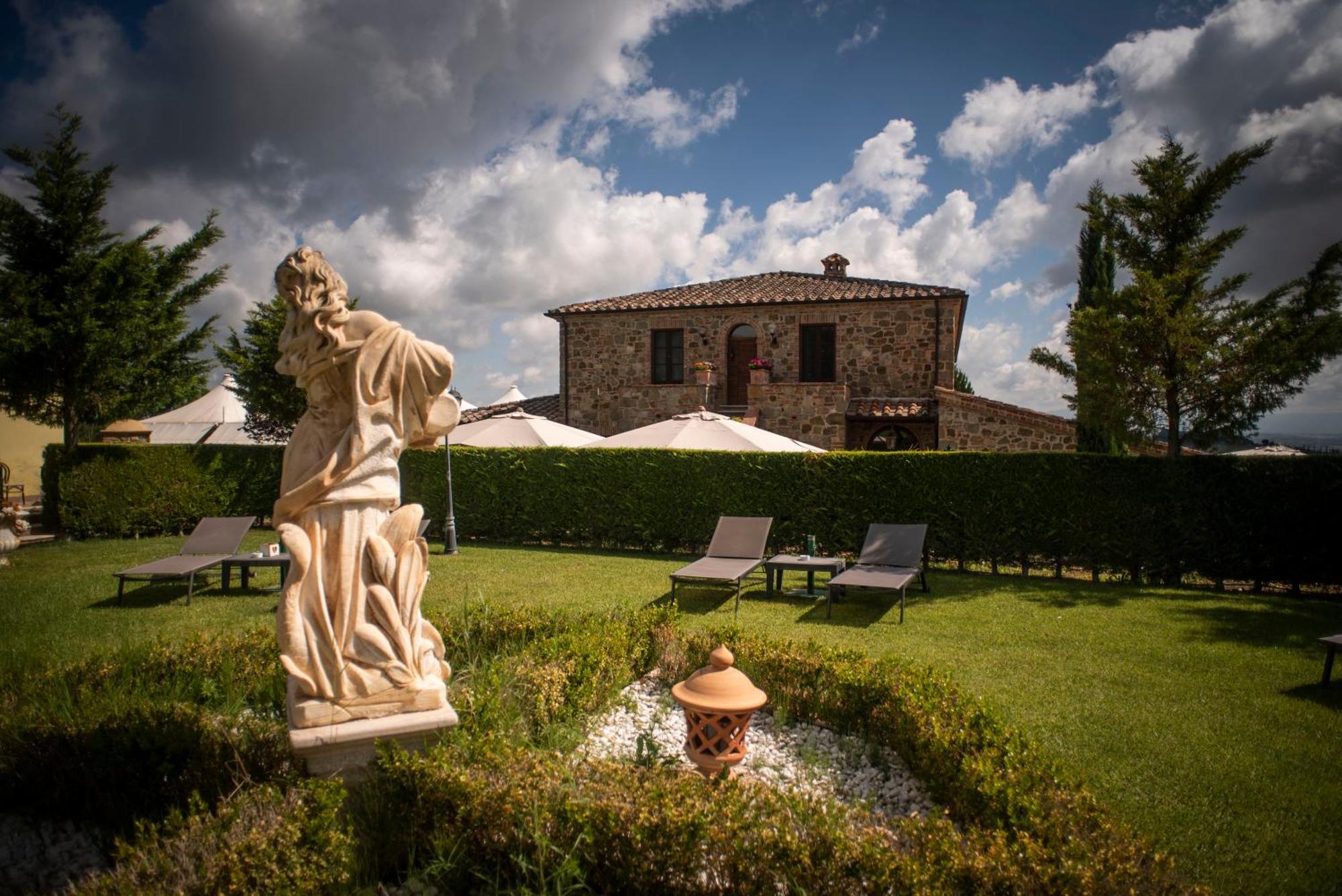 Poggio Paradiso Resort & Spa Montefollonico Exterior foto